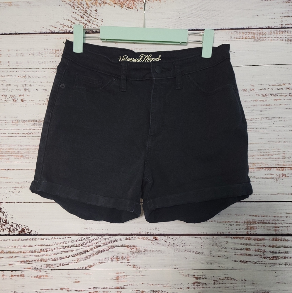 Universal threds S6 Black Demin Shorts